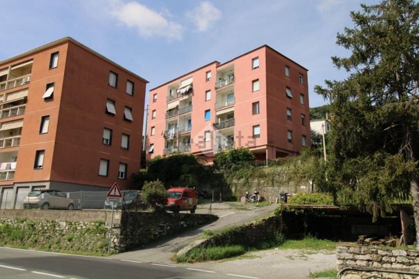 appartamento in vendita a Chiavari in zona Caperana