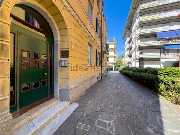 appartamento in vendita a Chiavari in zona Entella