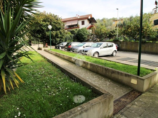 appartamento in vendita a Chiavari in zona Entella