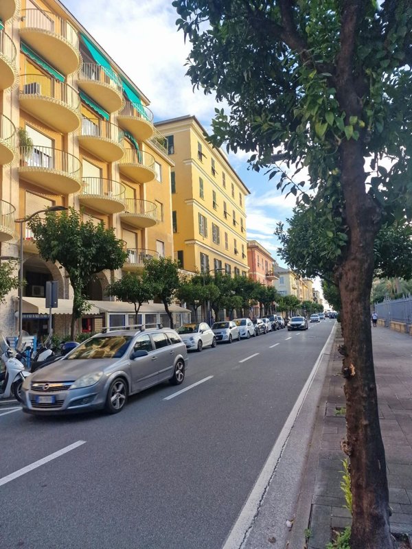 appartamento in vendita a Chiavari in zona Entella