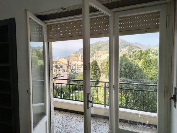 appartamento in vendita a Chiavari in zona Entella