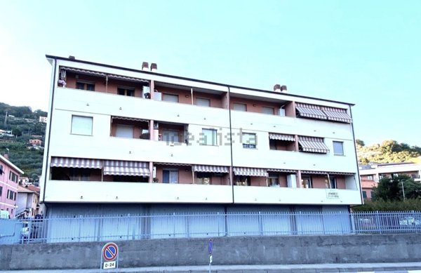 appartamento in vendita a Chiavari in zona Caperana