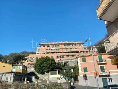 appartamento in vendita a Chiavari in zona Caperana