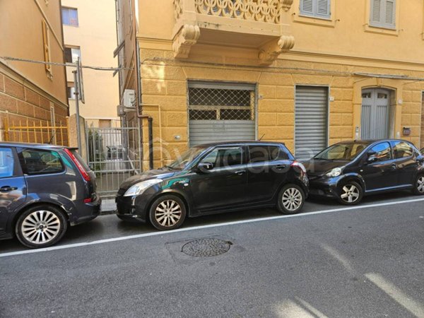 locale commerciale in vendita a Chiavari