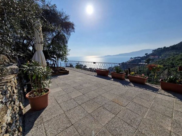 casa indipendente in vendita a Chiavari in zona Sant'Andrea di Rovereto