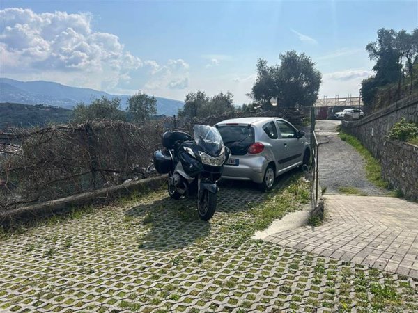 appartamento in vendita a Chiavari in zona Sant'Andrea di Rovereto
