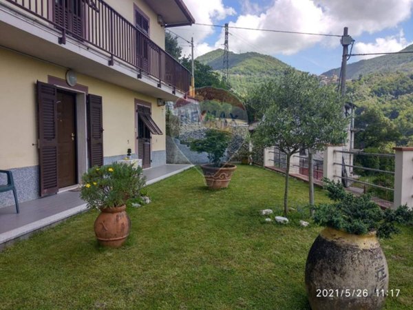 casa indipendente in vendita a Cicagna in zona Serra