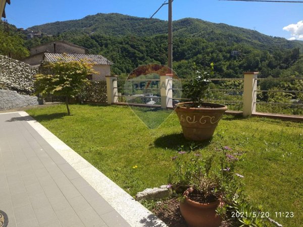 casa indipendente in vendita a Cicagna in zona Serra