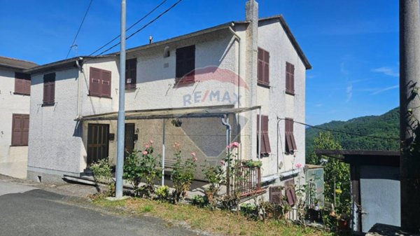 casa indipendente in vendita a Cicagna in zona Serra