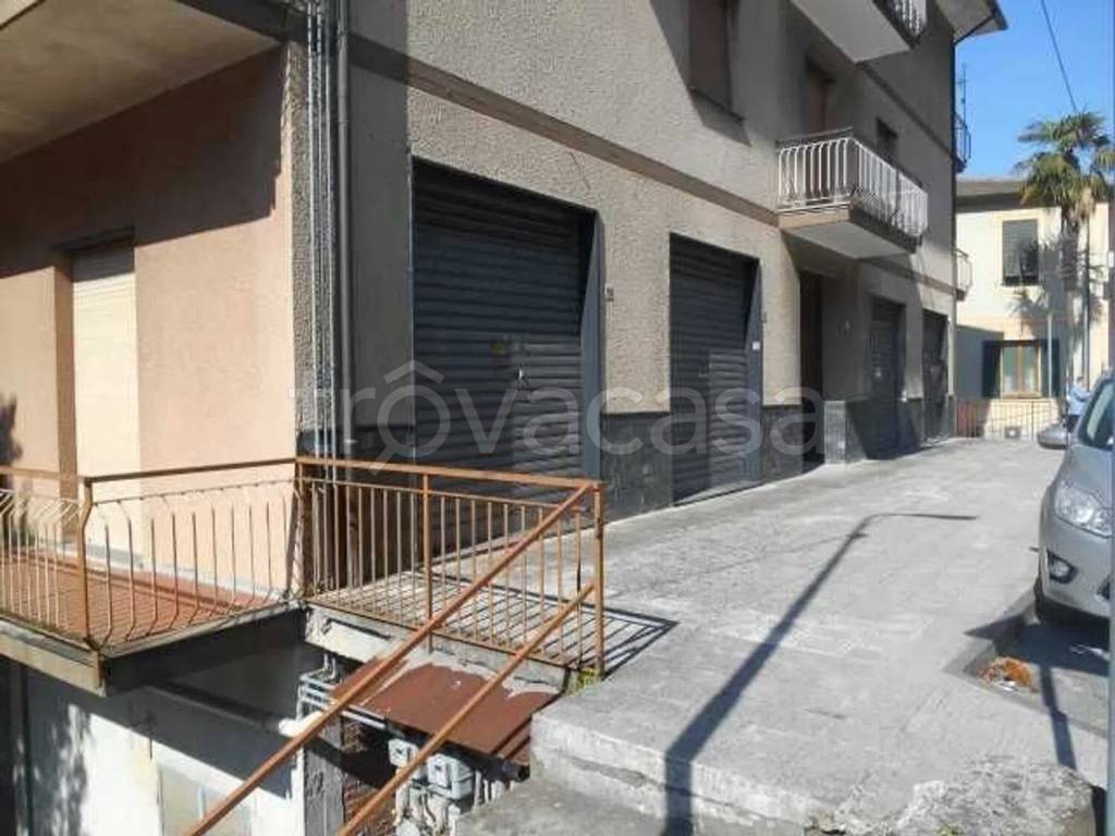 negozio in vendita a Cicagna