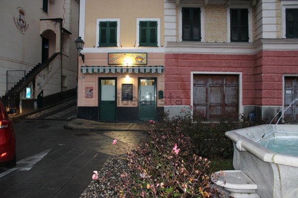 locale commerciale in vendita a Cicagna