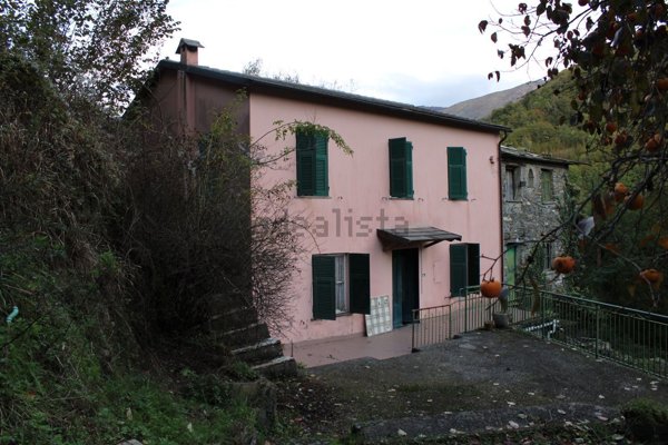 casa indipendente in vendita a Cicagna in zona Piane