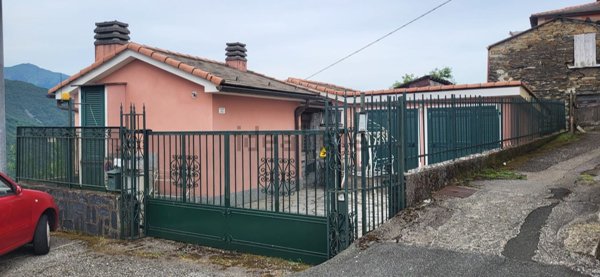 appartamento in vendita a Cicagna in zona Serra