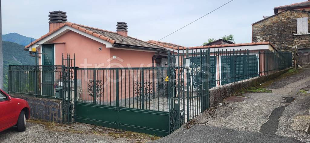 casa indipendente in vendita a Cicagna in zona Serra
