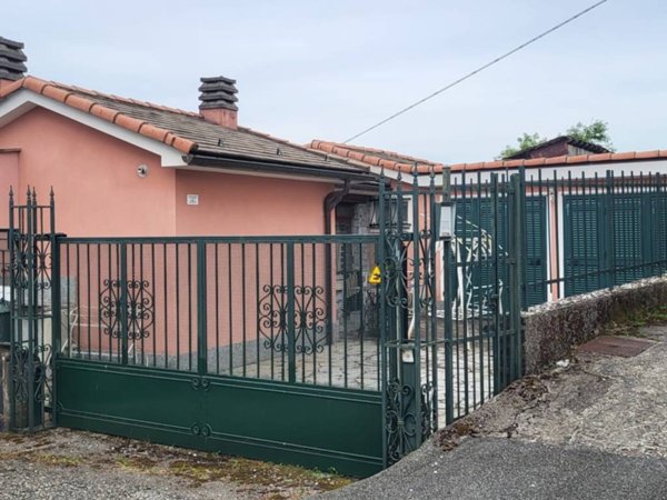 casa indipendente in vendita a Cicagna in zona Serra