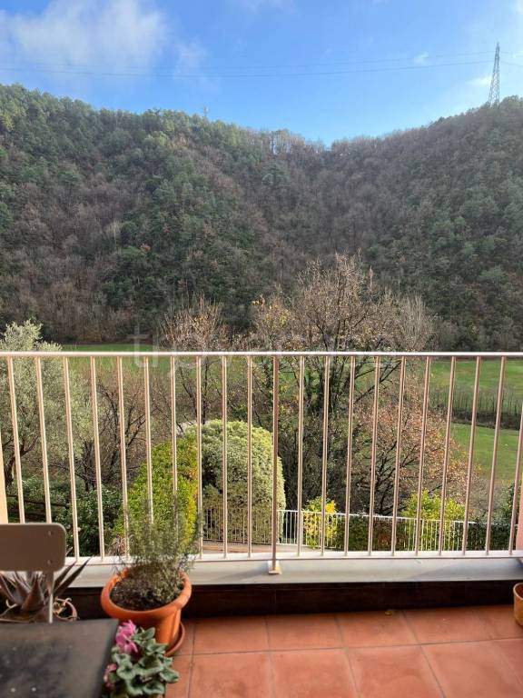 appartamento in vendita a Cogoleto in zona Lerca