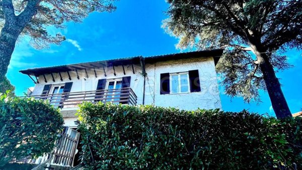 casa indipendente in vendita a Cogoleto in zona Sciarborasca