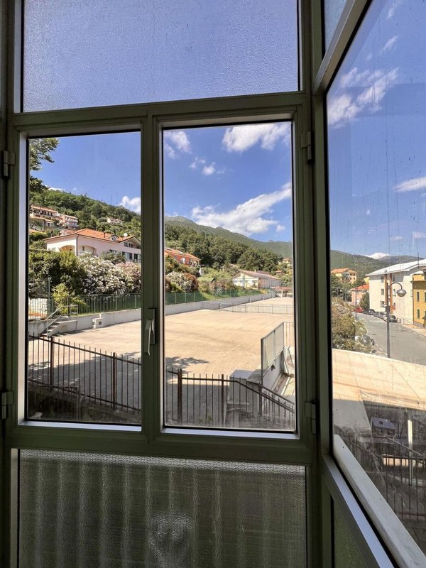 appartamento in vendita a Cogoleto in zona Sciarborasca