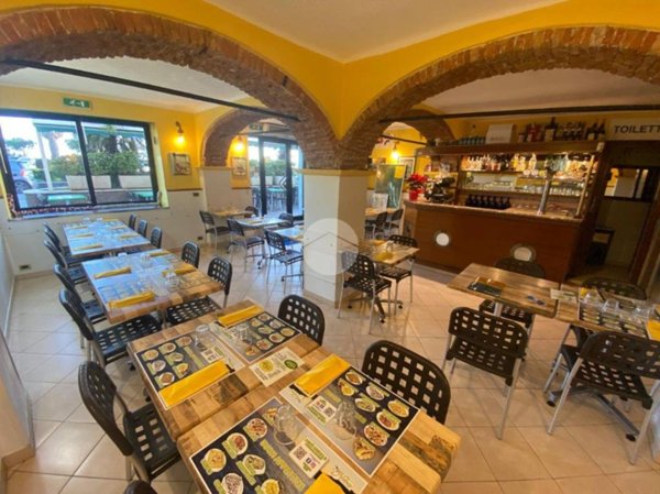 negozio in vendita a Cogoleto
