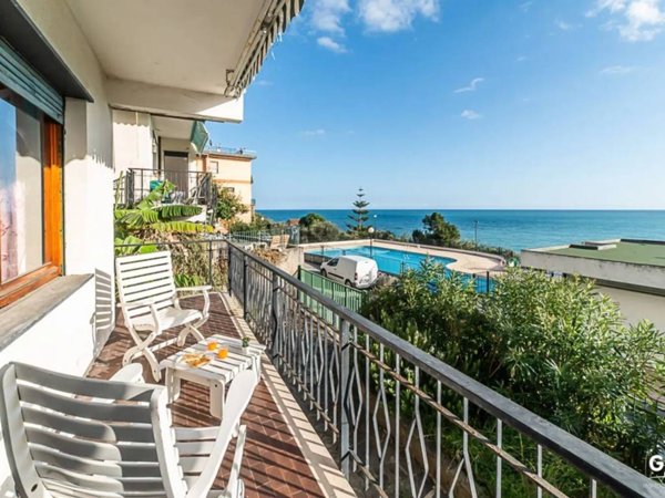 appartamento in vendita a Cogoleto