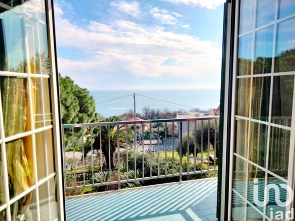 casa indipendente in vendita a Cogoleto