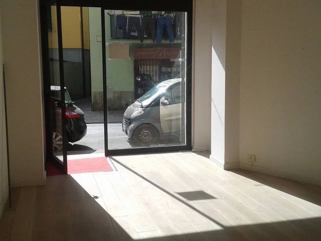negozio in vendita a Cogoleto