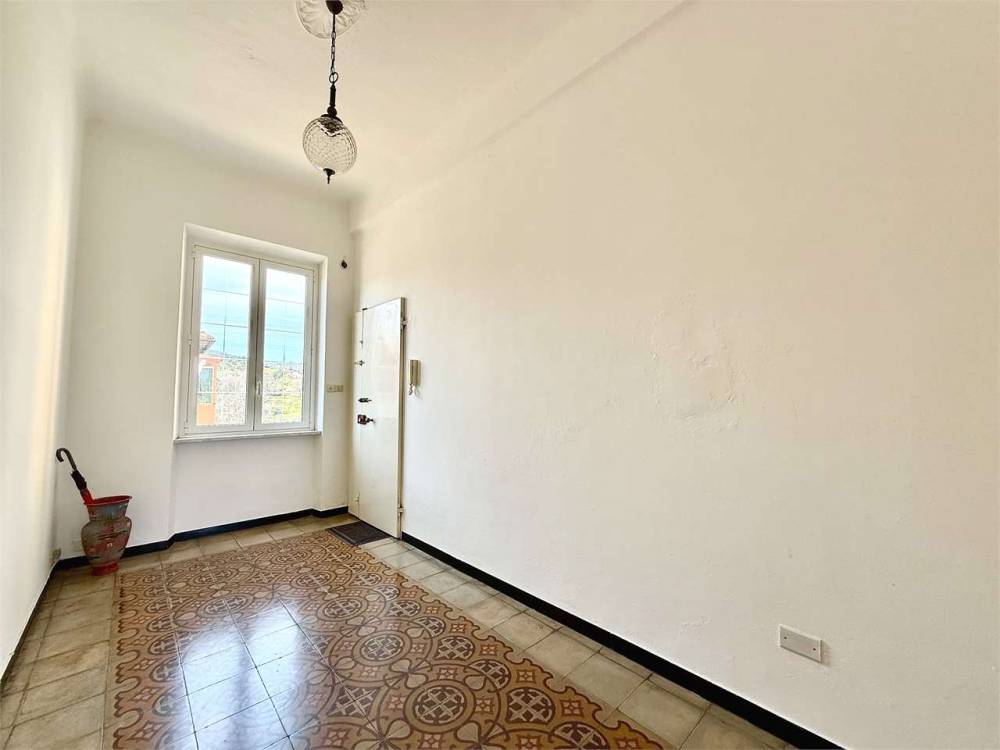 appartamento in vendita a Cogoleto in zona Sciarborasca