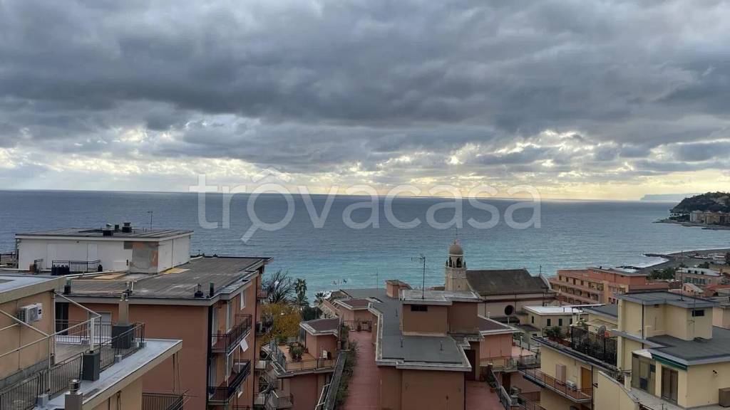 appartamento in vendita a Cogoleto