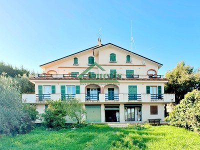 casa indipendente in vendita a Cogoleto