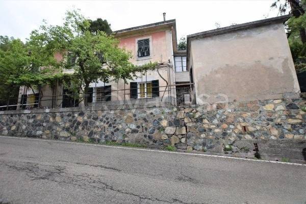 appartamento in vendita a Cogoleto in zona Pratozanino