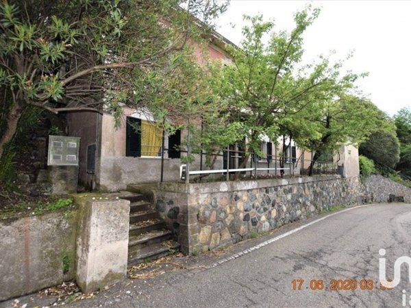 appartamento in vendita a Cogoleto in zona Pratozanino