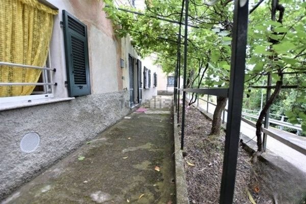 appartamento in vendita a Cogoleto in zona Pratozanino
