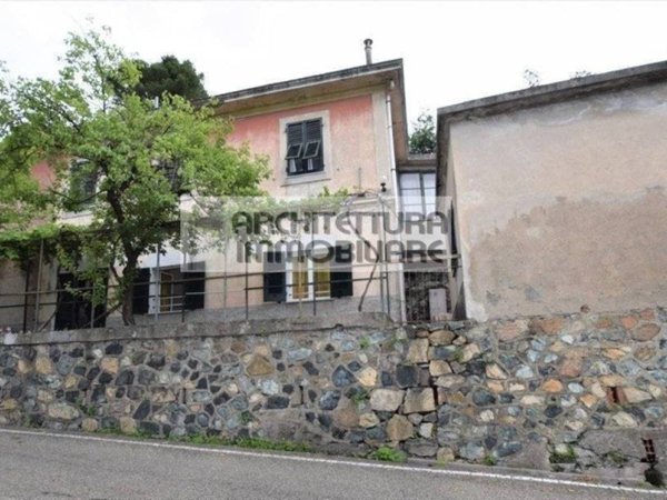 appartamento in vendita a Cogoleto in zona Pratozanino