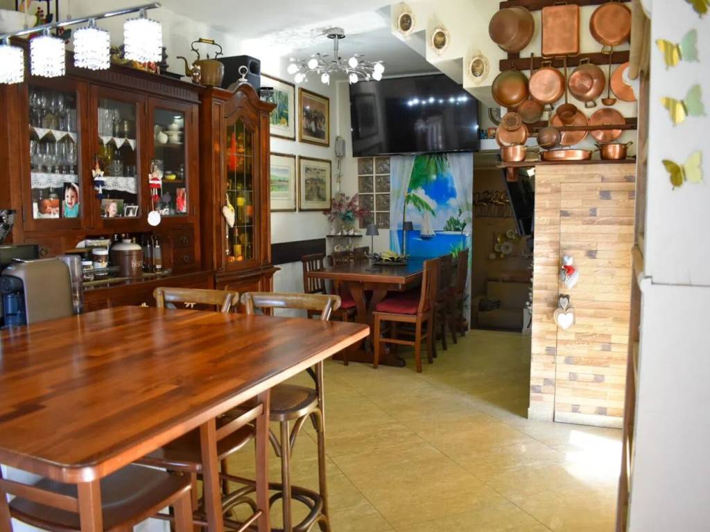 casa indipendente in vendita a Cogoleto in zona Sciarborasca