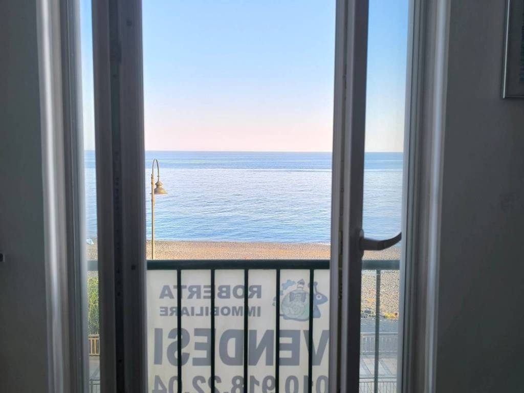 appartamento in vendita a Cogoleto