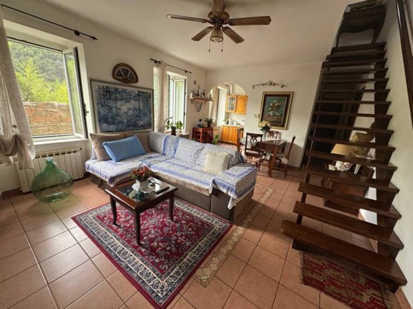 appartamento in vendita a Cogoleto in zona Lerca