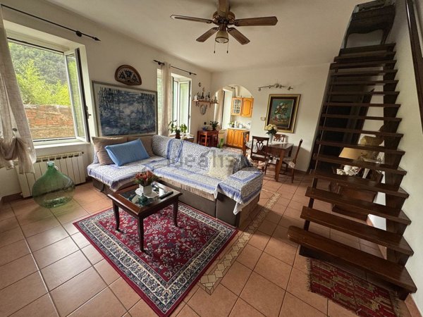 appartamento in vendita a Cogoleto in zona Lerca