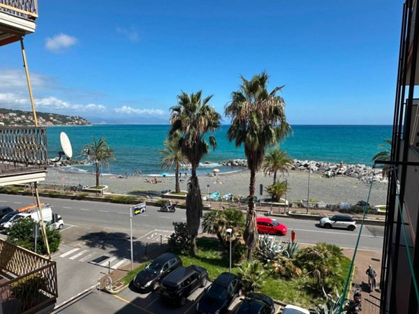 appartamento in vendita a Cogoleto