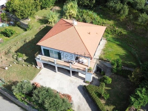 casa indipendente in vendita a Cogoleto in zona Sciarborasca