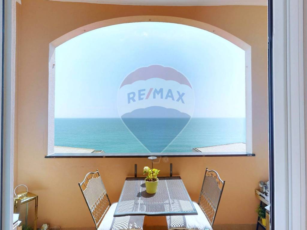 appartamento in vendita a Cogoleto