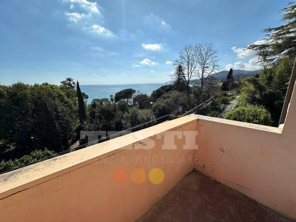 appartamento in vendita a Cogoleto