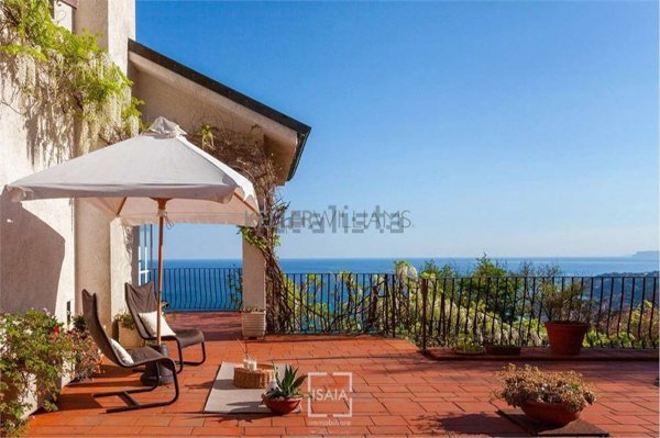 casa indipendente in vendita a Cogoleto