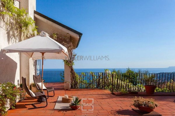 casa indipendente in vendita a Cogoleto