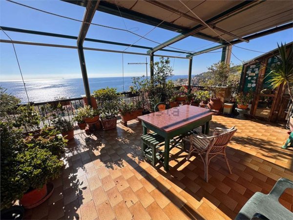 appartamento in vendita a Cogoleto