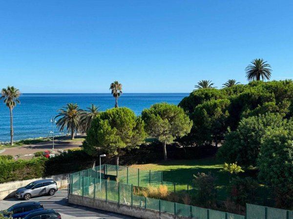 appartamento in vendita a Cogoleto