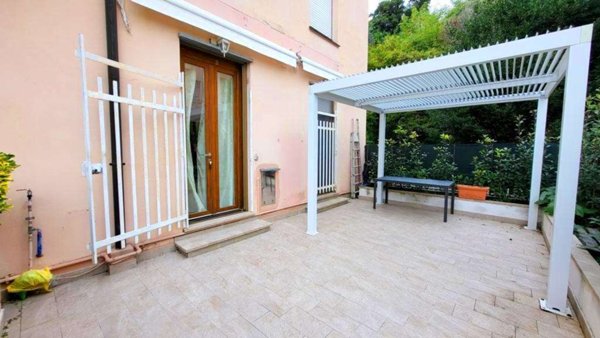 appartamento in vendita a Cogoleto in zona Lerca