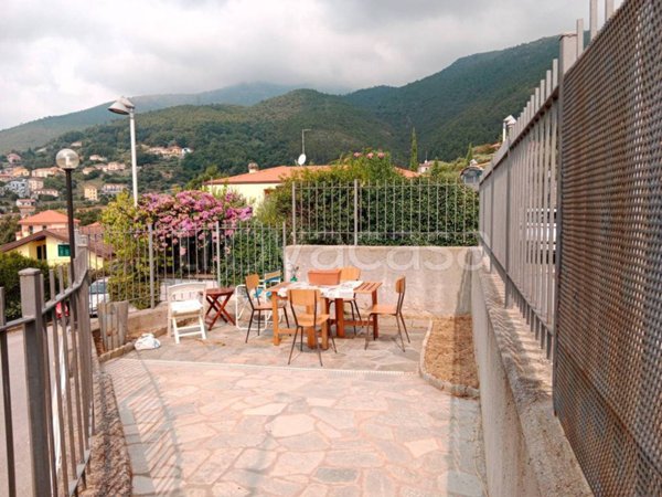 appartamento in vendita a Cogoleto in zona Sciarborasca