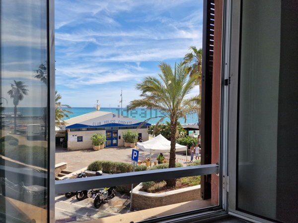 appartamento in vendita a Cogoleto