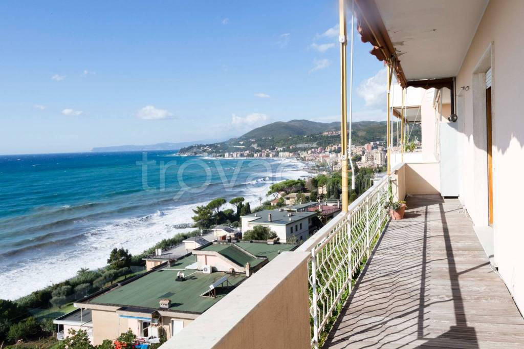 appartamento in vendita a Cogoleto