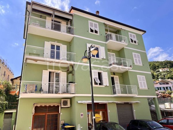 appartamento in vendita a Cogoleto in zona Sciarborasca